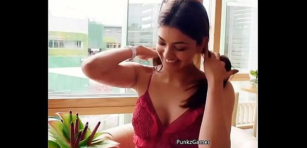  Kajal Agarwal cleavage